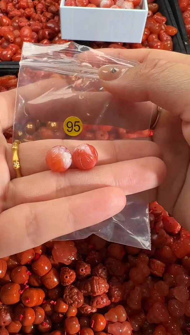 【闪购商品】南红玛瑙颈饰未镶嵌1