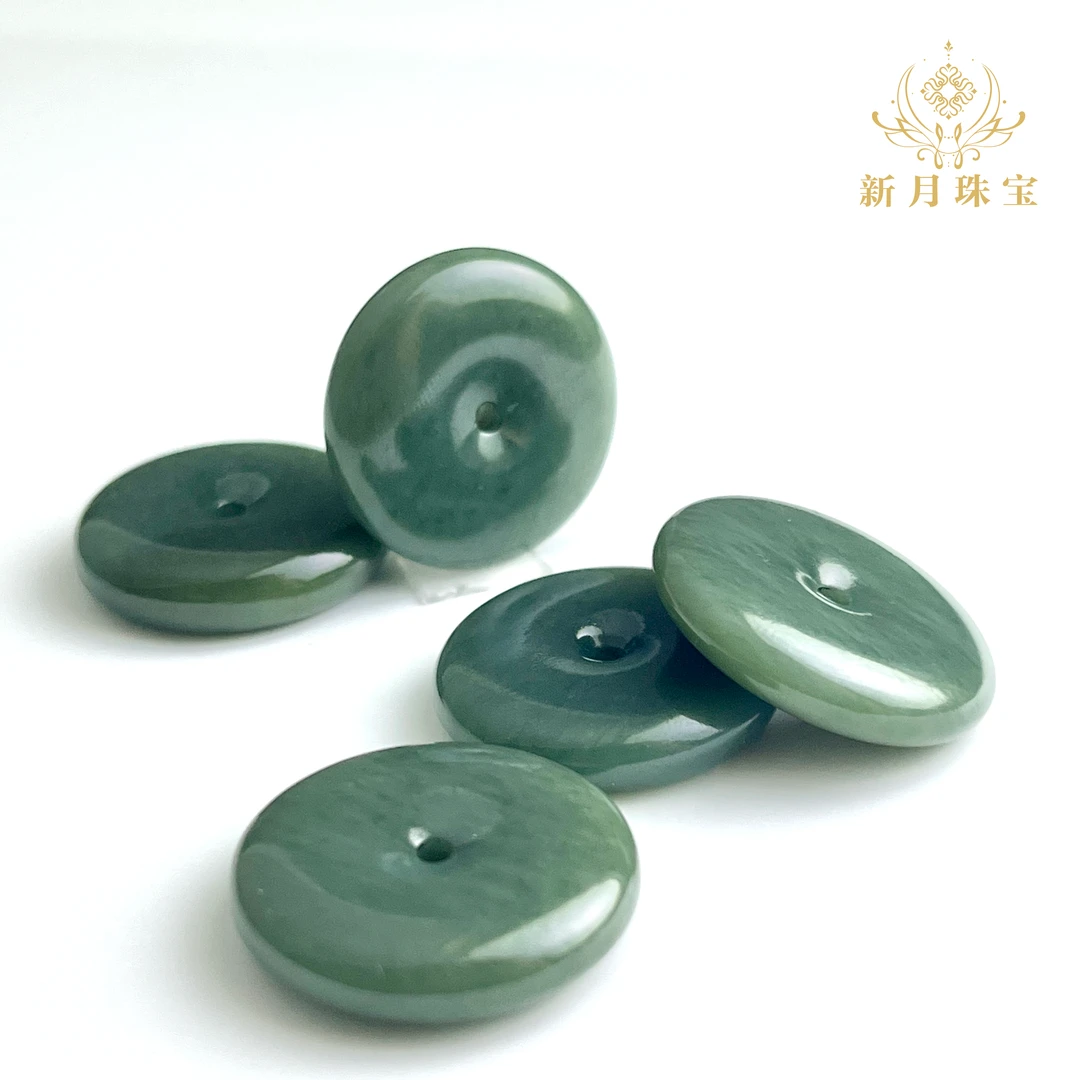 贝加尔湖油膏级和田碧玉平安扣吊坠-多样性发一