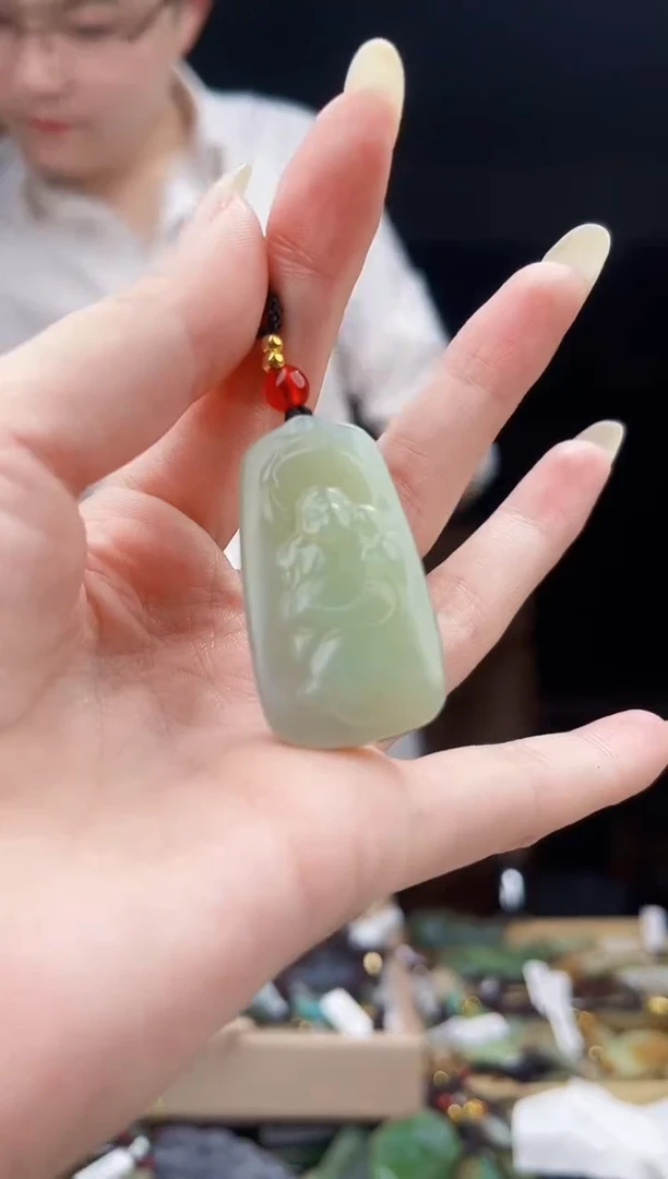 颈饰未镶嵌和田玉1