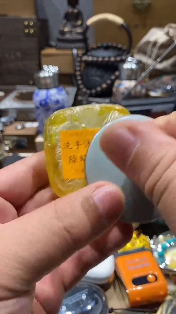 瓷片闪购商品 如图所示