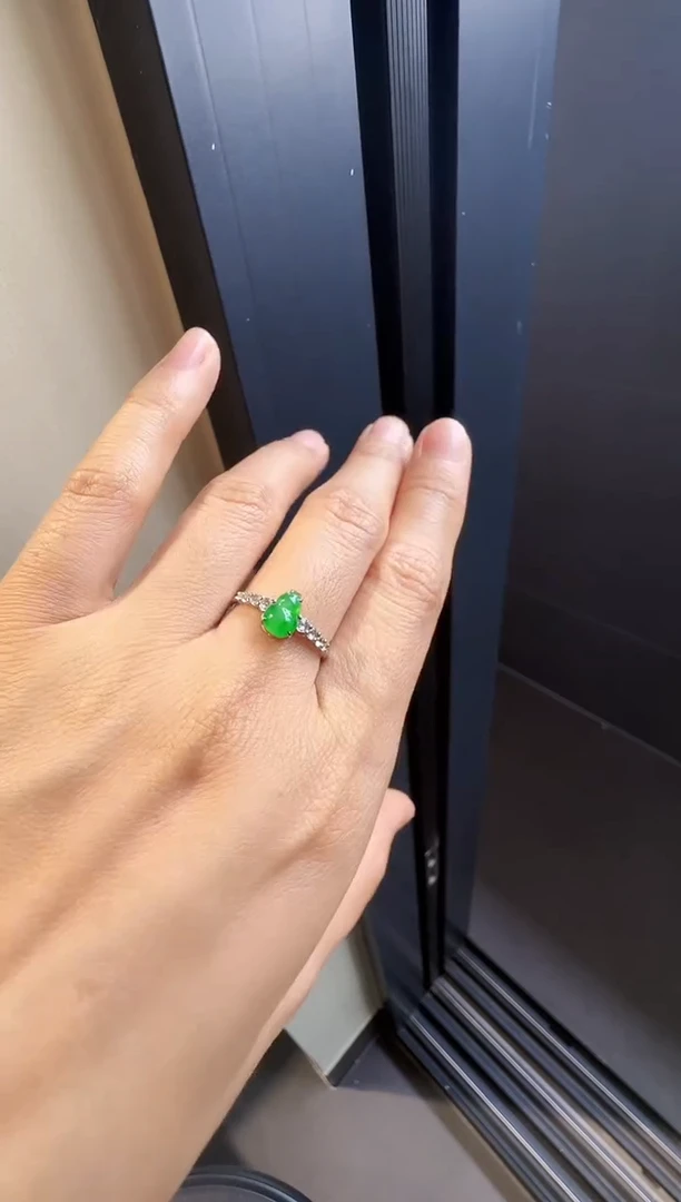 【闪购商品】翡翠戒指18K金镶嵌00002800