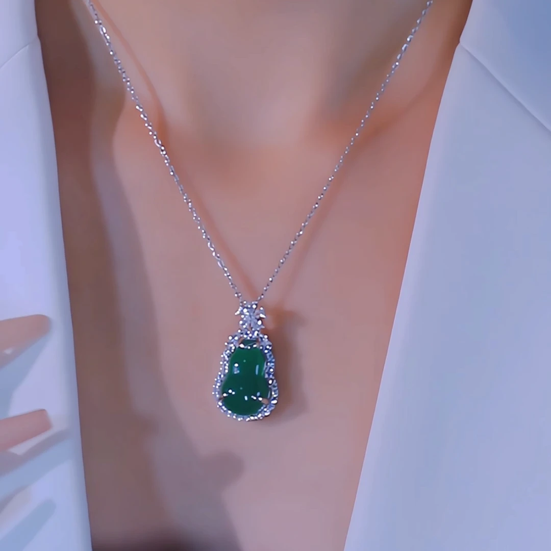 钛钢项链 新款气质百搭绿色葫芦项链轻奢时尚精美坠链锁骨链女款
