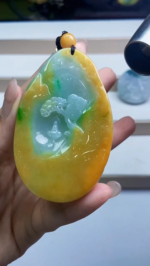 颈饰未镶嵌翡翠翡翠A货