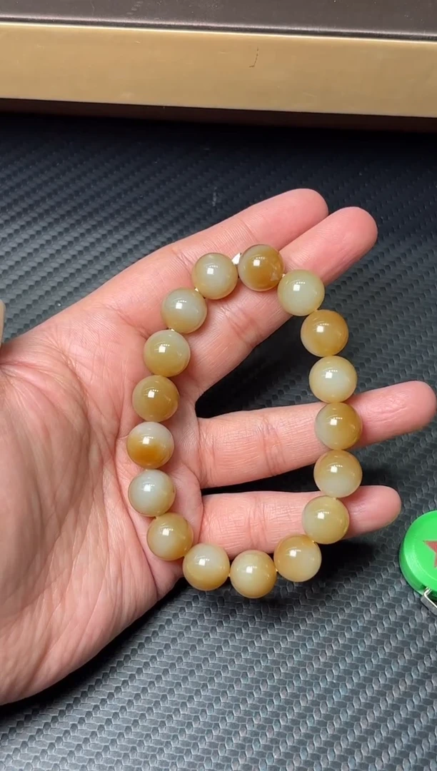 未镶嵌手串和田玉若羌微色差卡12mM