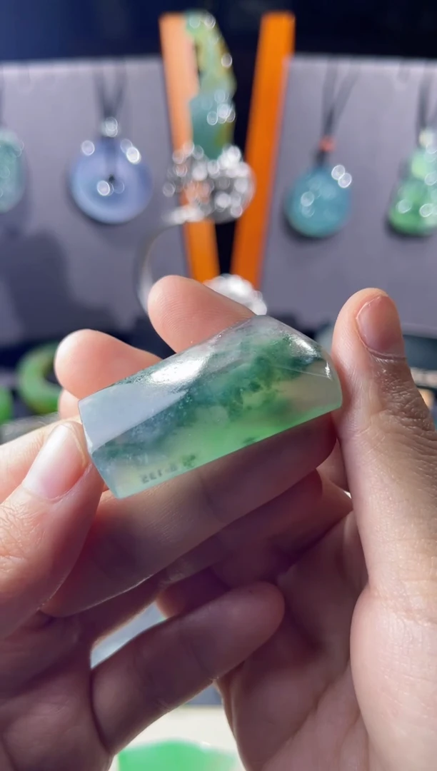 未镶嵌定制翡翠佳佳翡翠毛料定制包工包料1.35w