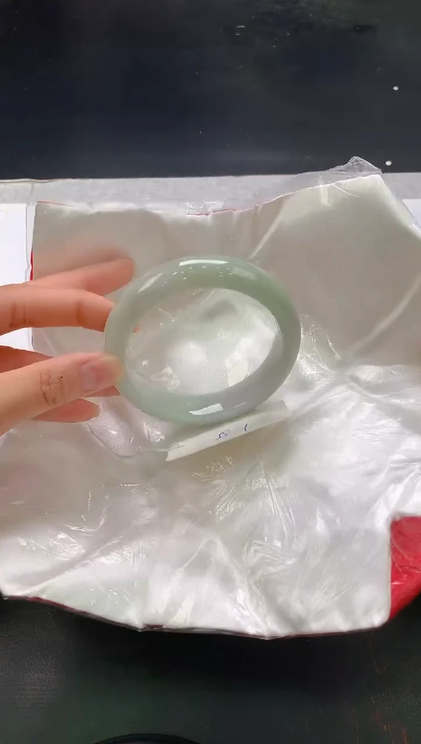 翡翠手镯未镶嵌174
