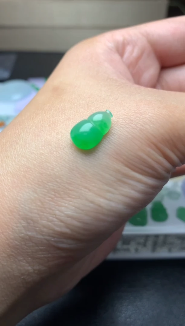 定制翡翠未镶嵌毛货