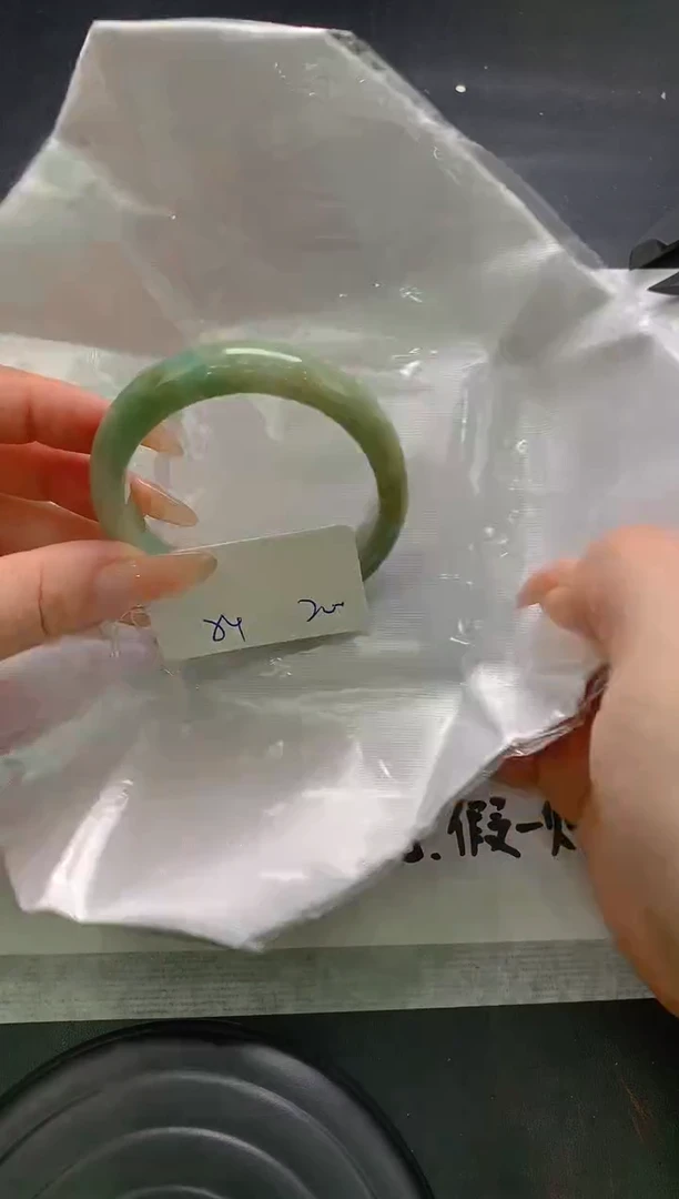 翡翠手镯未镶嵌45
