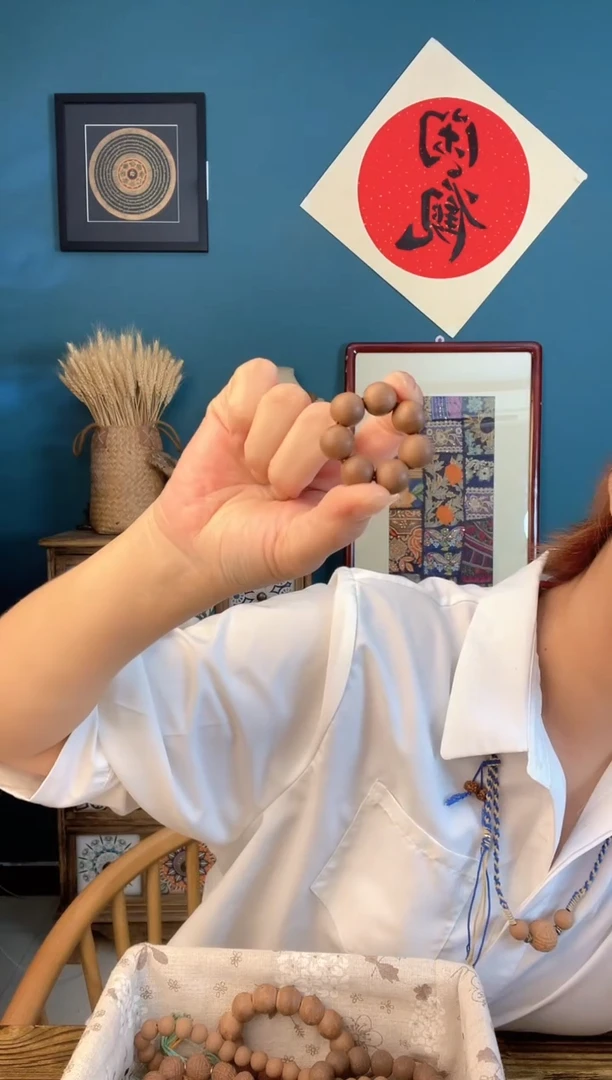 泥塑万事顺意龙涎手捻