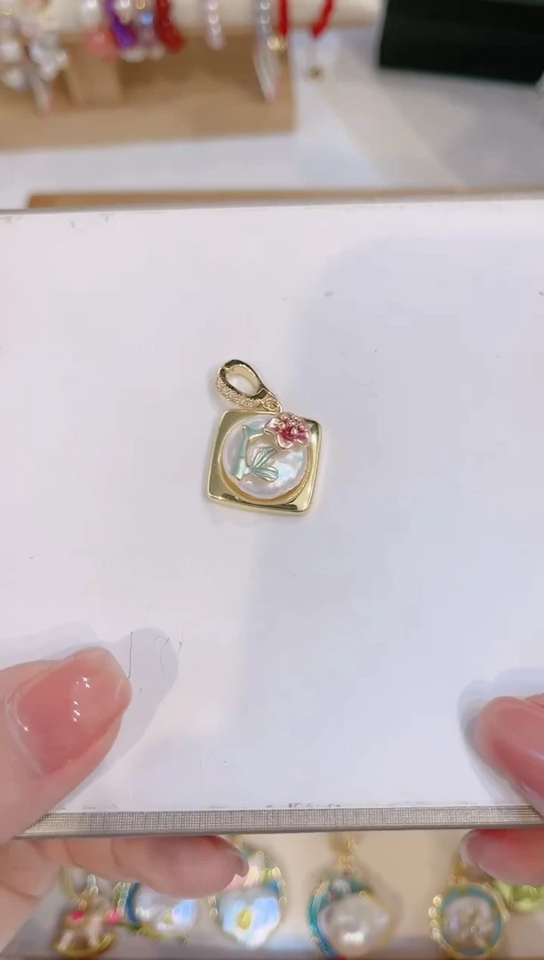 【闪购商品】淡水珍珠颈饰合金吊坠