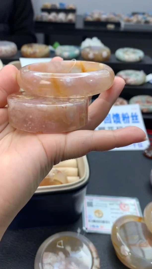 未镶嵌手镯石英质玉（57-58圈口）赠送镯心