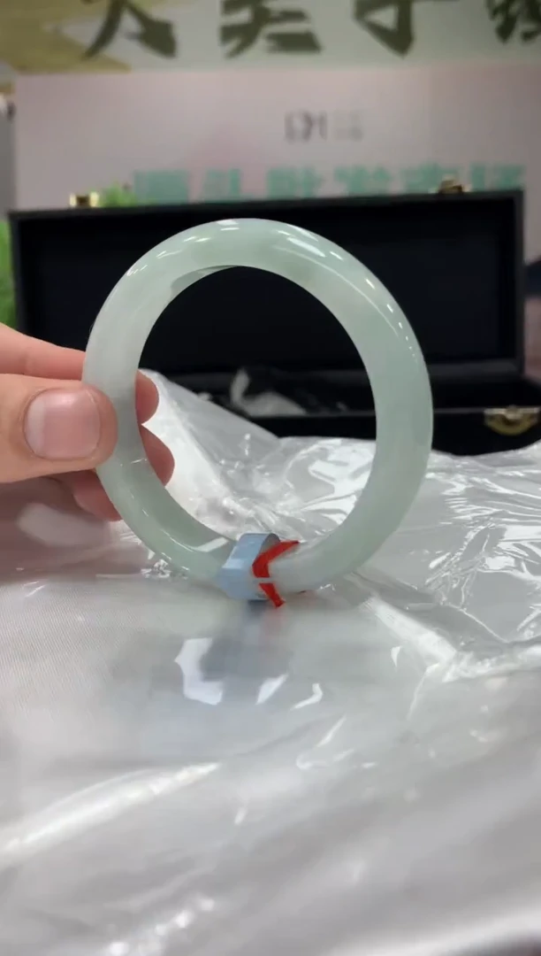 未镶嵌手镯翡翠翡翠手镯