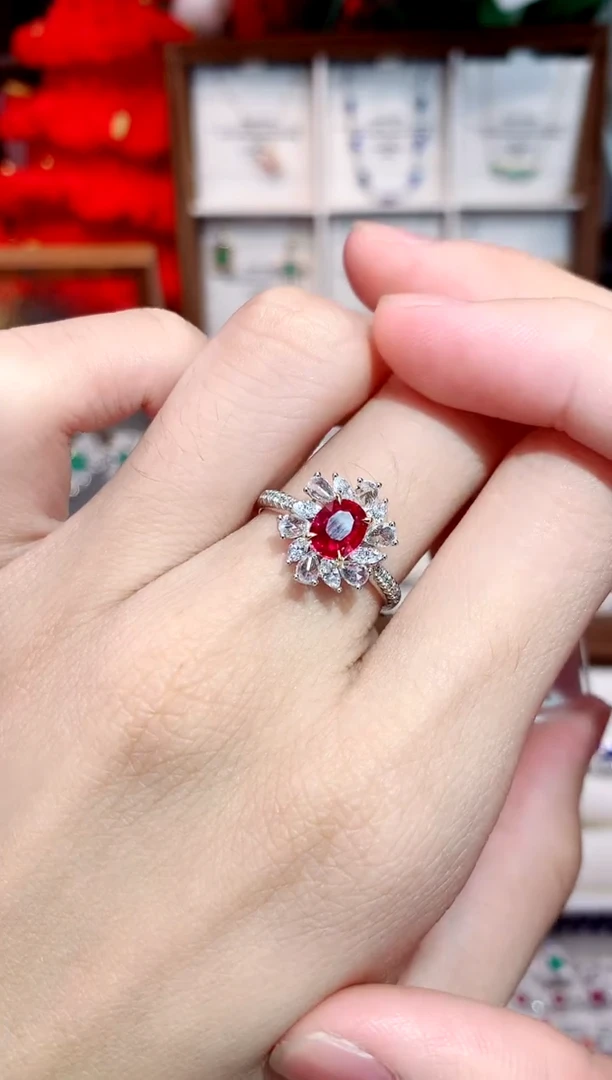 18K金镶嵌戒指红宝石1.06ct/天然宝石/七天无理由