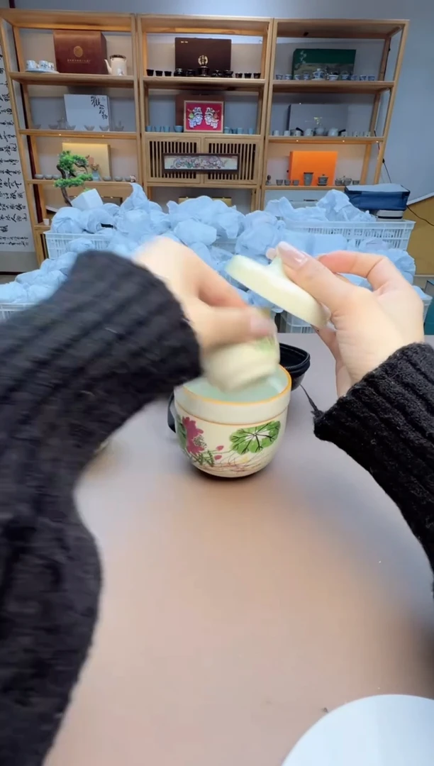 【闪购商品】摆件瓷制品S1111111111111