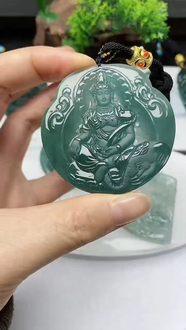 【闪购商品】翡翠颈饰未镶嵌