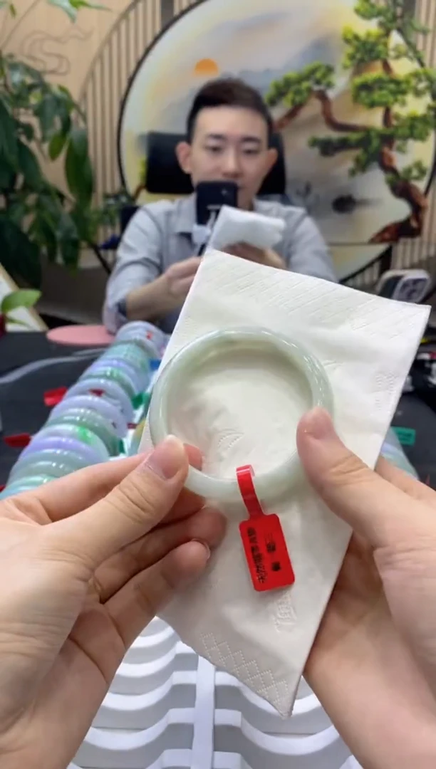 翡翠手镯未镶嵌9036