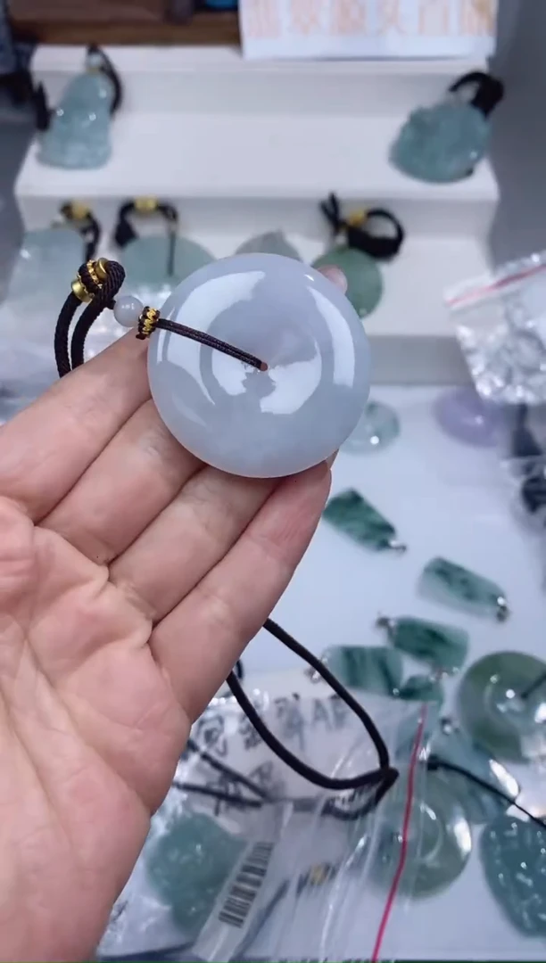 颈饰未镶嵌翡翠吊坠