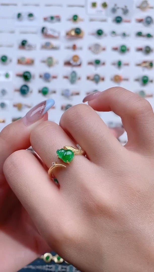 翡翠戒指银S925镶嵌天然翡翠