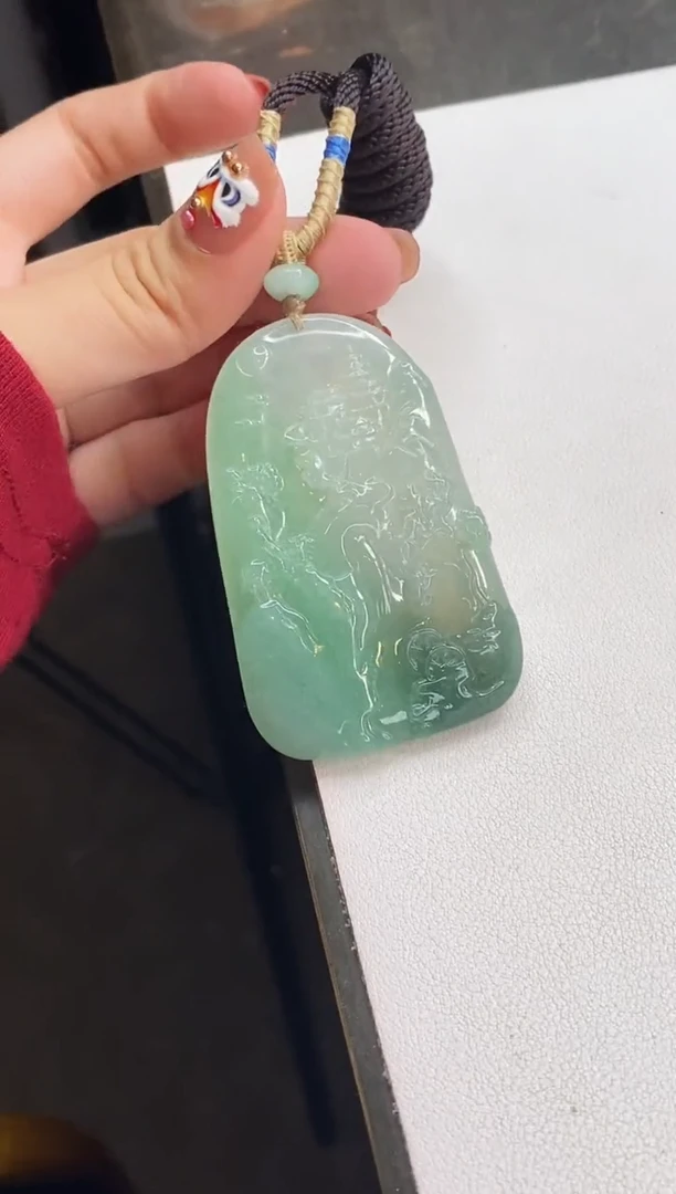 【闪购商品】翡翠颈饰未镶嵌山水牌