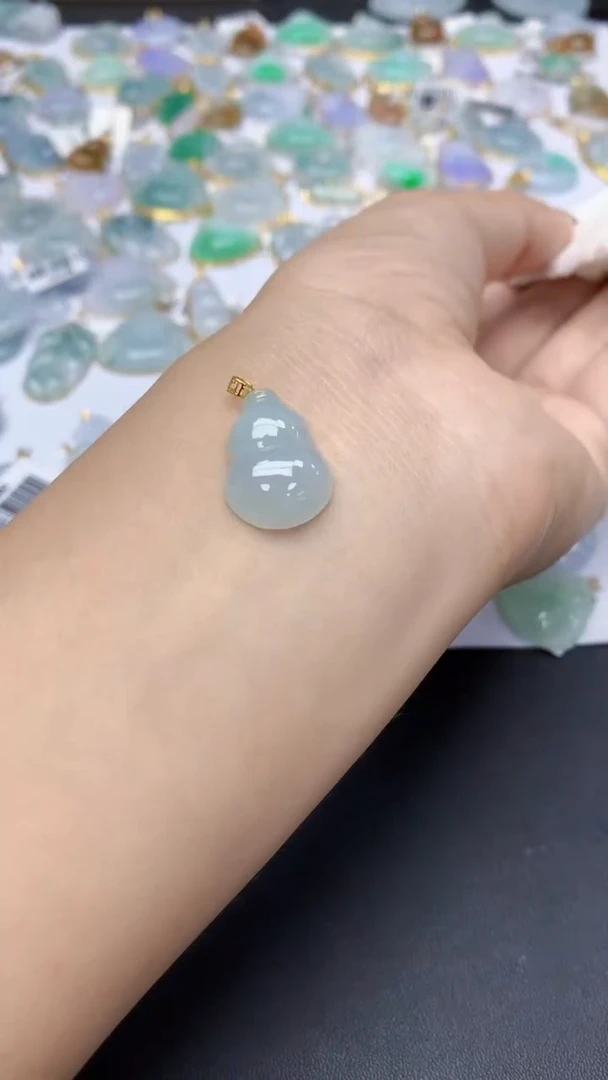 翡翠未镶嵌颈饰天然a货翡翠