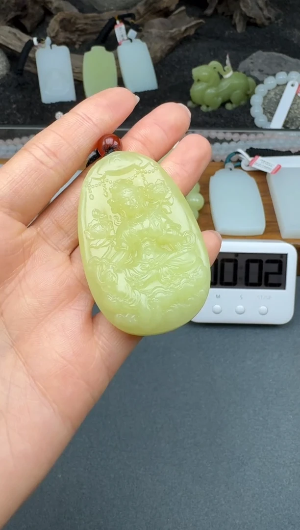 颈饰未镶嵌和田玉3