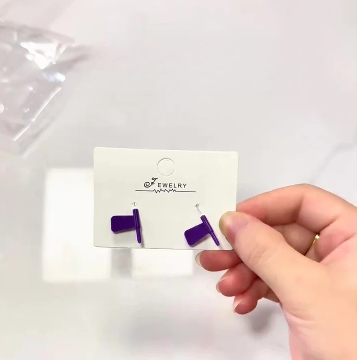 【全新】超抽象仿真平口注射风耳钉整蛊道具嘻哈搞怪日常个性配饰