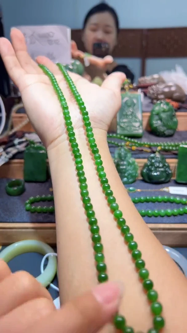 颈饰未镶嵌和田玉（碧玉）多样性发一