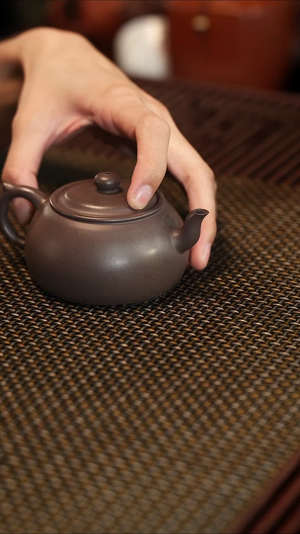 茶壶紫砂【润石堂】精品 三弯嘴 140cc天青