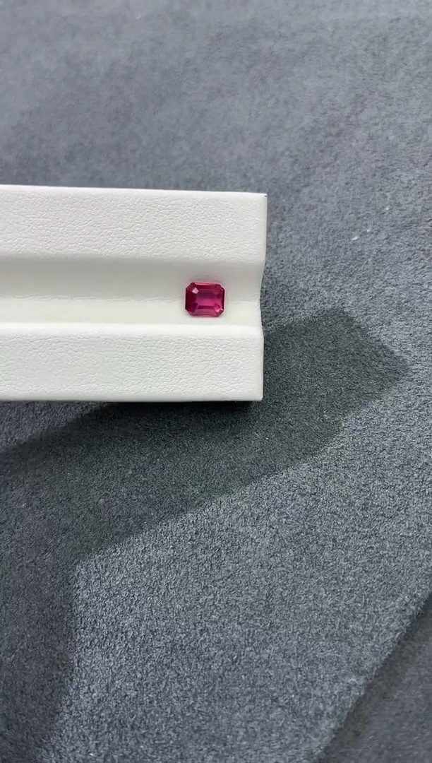 裸石彩色蓝宝石无烧粉色蓝宝石1.02CT