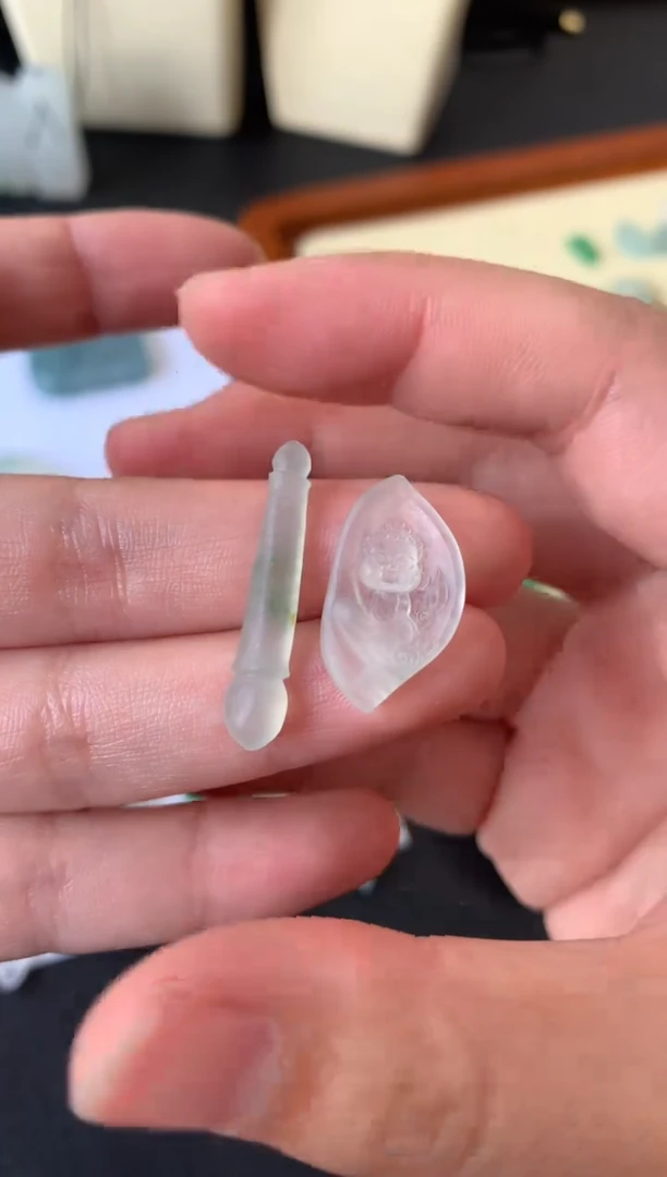 【闪购商品】定制翡翠未镶嵌翡翠