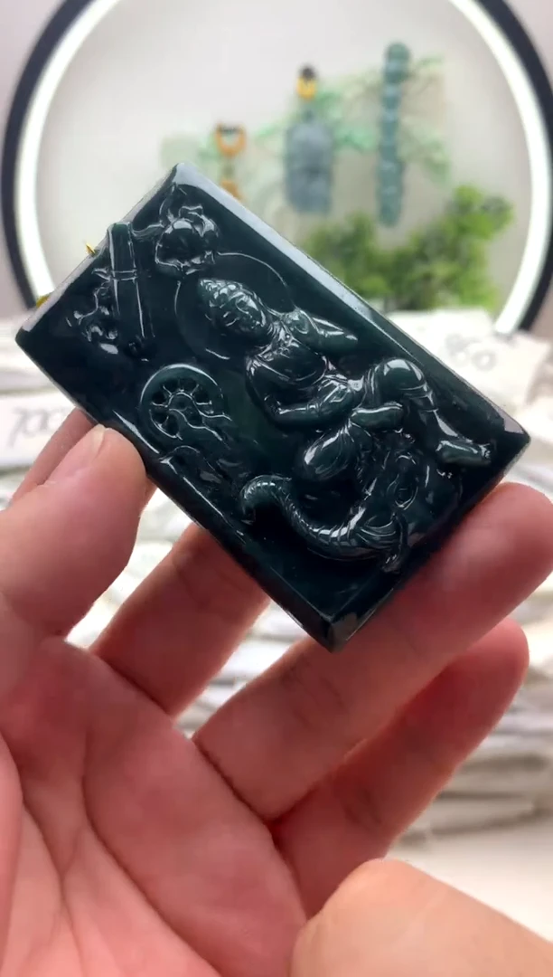 翡翠未镶嵌颈饰普贤