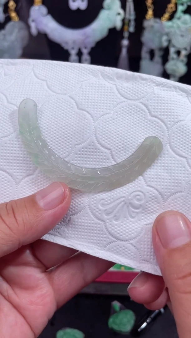 未镶嵌定制翡翠吊坠