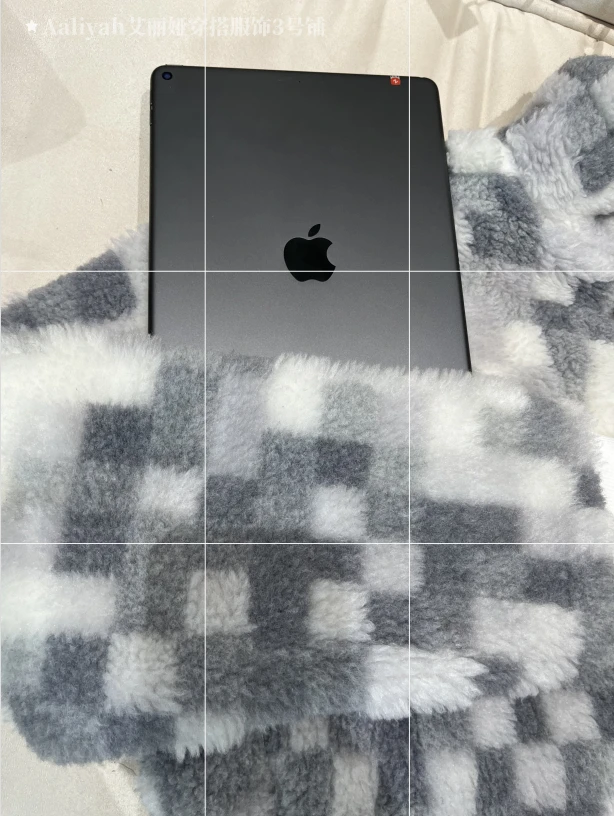 2024秋冬（DD412WY10）新款冬季棋盘格外套潮流时尚百搭男女同款