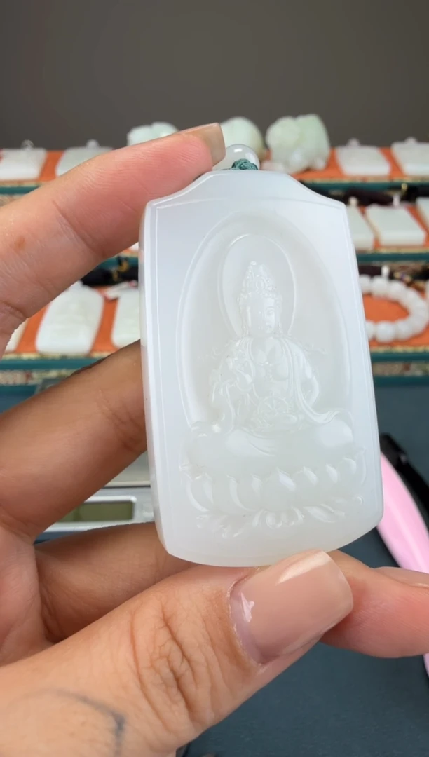 颈饰未镶嵌和田玉1