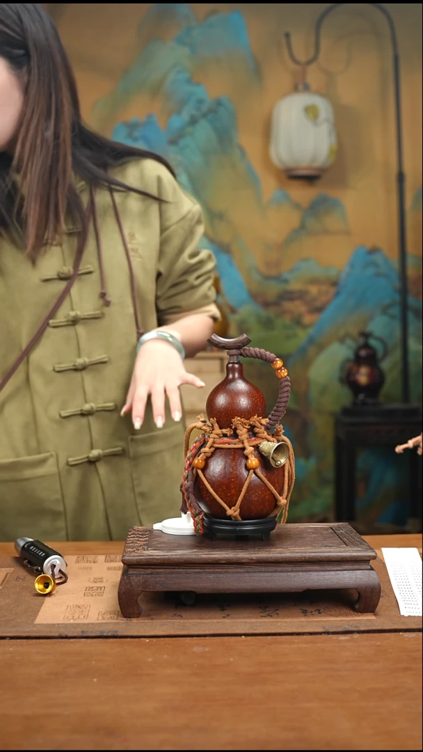 YY085复古网兜款大漆天然酒葫芦（一物一拍）