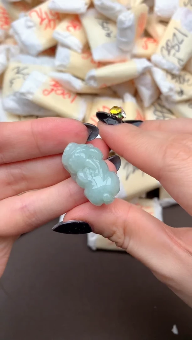 翡翠挂件未镶嵌一福利