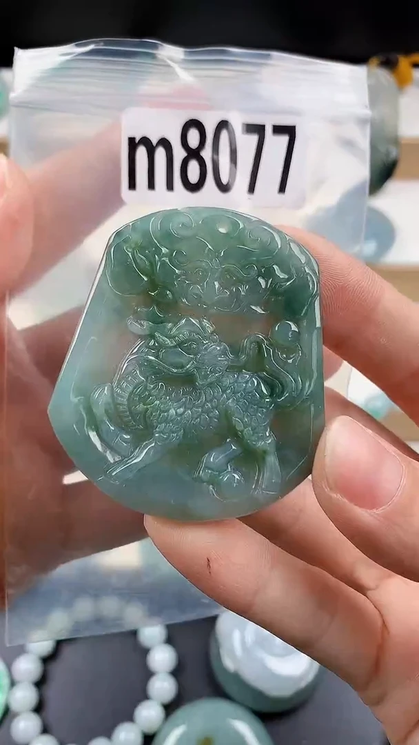 颈饰未镶嵌翡翠天然翡翠吊坠挂件