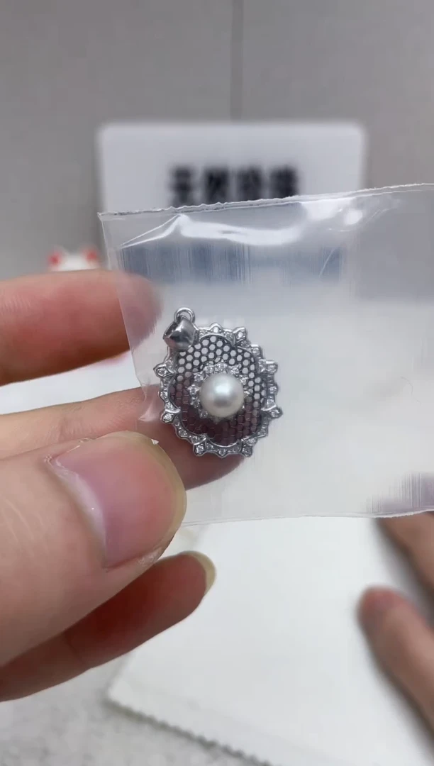 颈饰银S925镶嵌海水珍珠