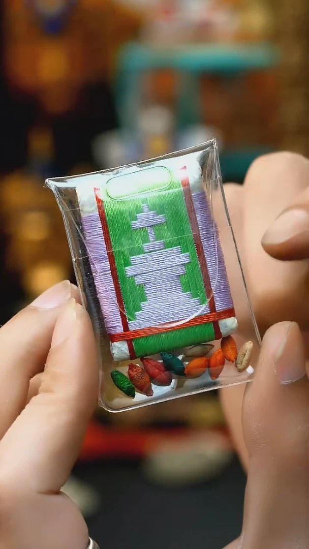 白玉菩提吊坠藏传原生态念珠配饰.（多样性发货）