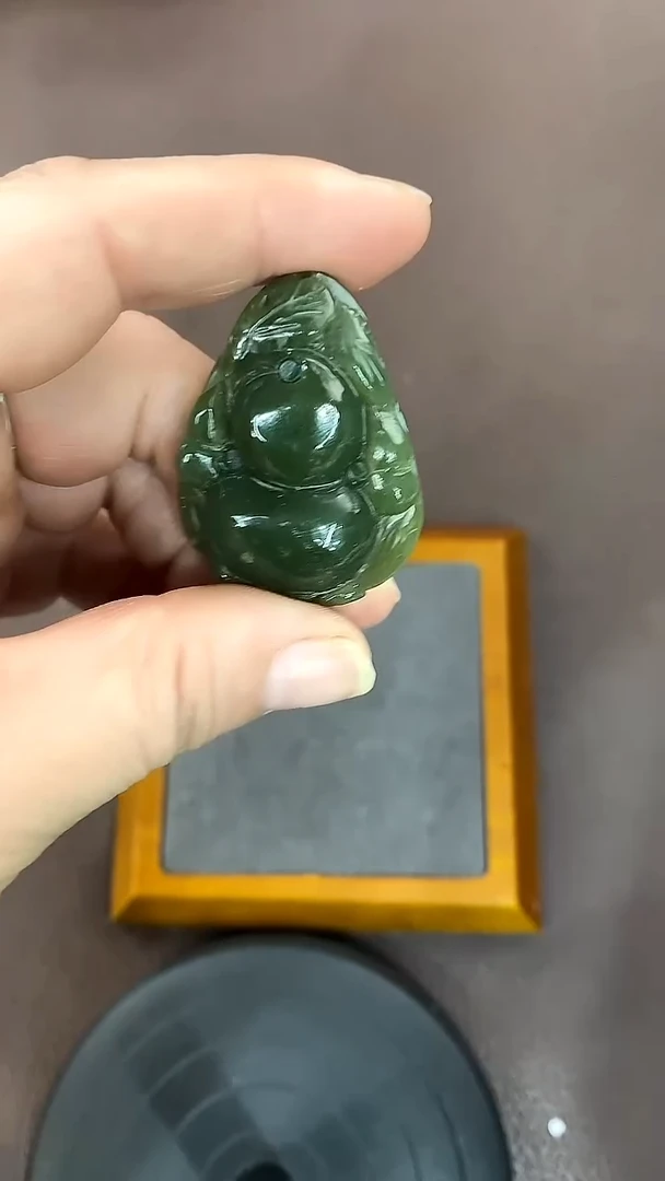 未镶嵌手链和田玉吊坠