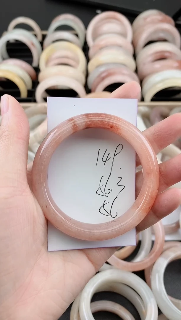 未镶嵌手镯石英质玉149