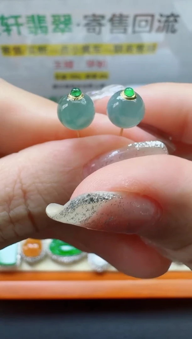 18K金镶嵌翡翠耳饰太*寄售回流，不退不换
