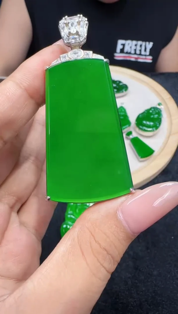 未镶嵌定制翡翠翡翠吊坠116