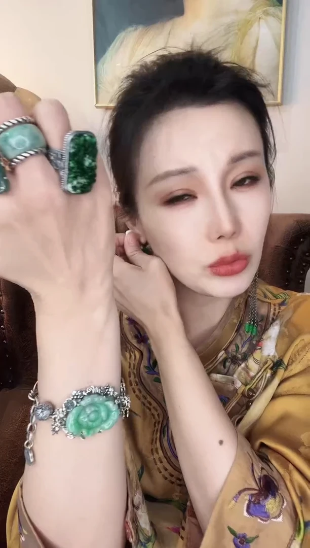 颈饰未镶嵌翡翠?***来翡翠E786