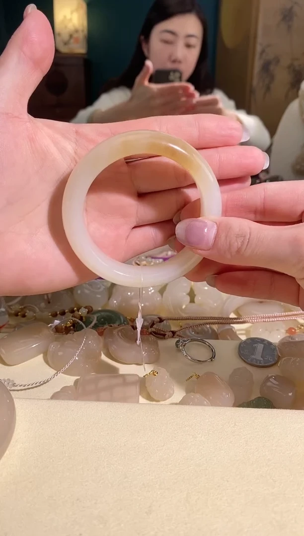 【闪购商品】和田玉手镯未镶嵌手镯54圈口