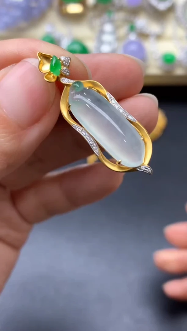 颈饰18K金镶嵌翡翠584-中国好珍宝