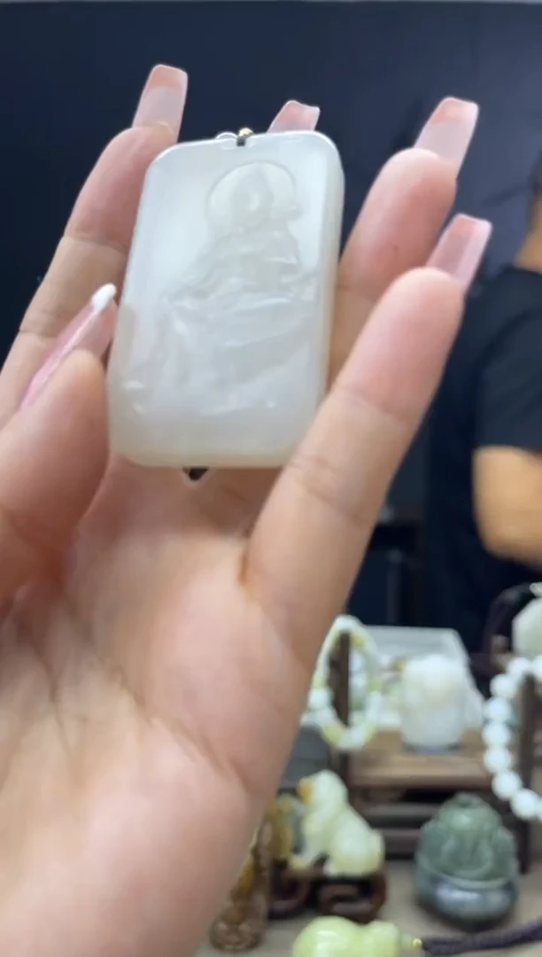 颈饰未镶嵌和田玉1