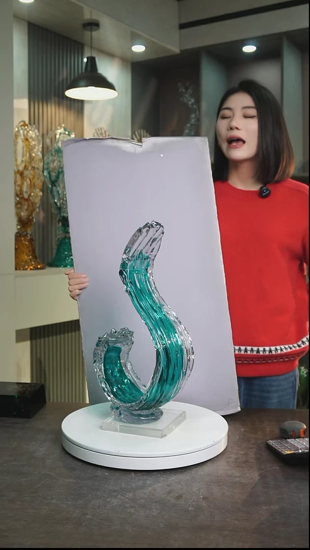 琉璃F**H湖水绿风生水起