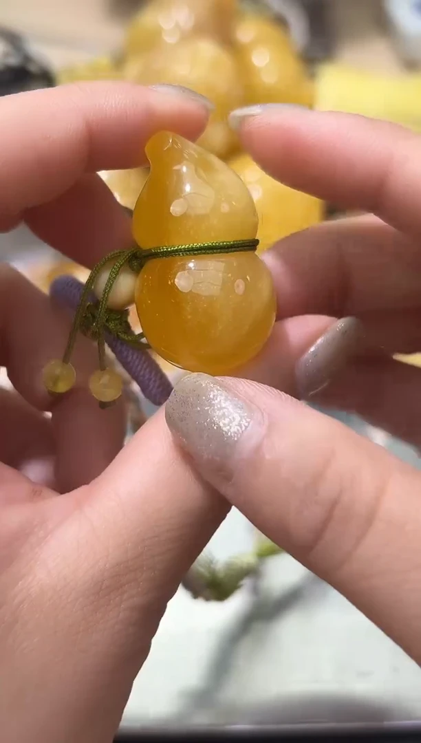 未镶嵌蜜蜡裸石蜜蜡吊坠