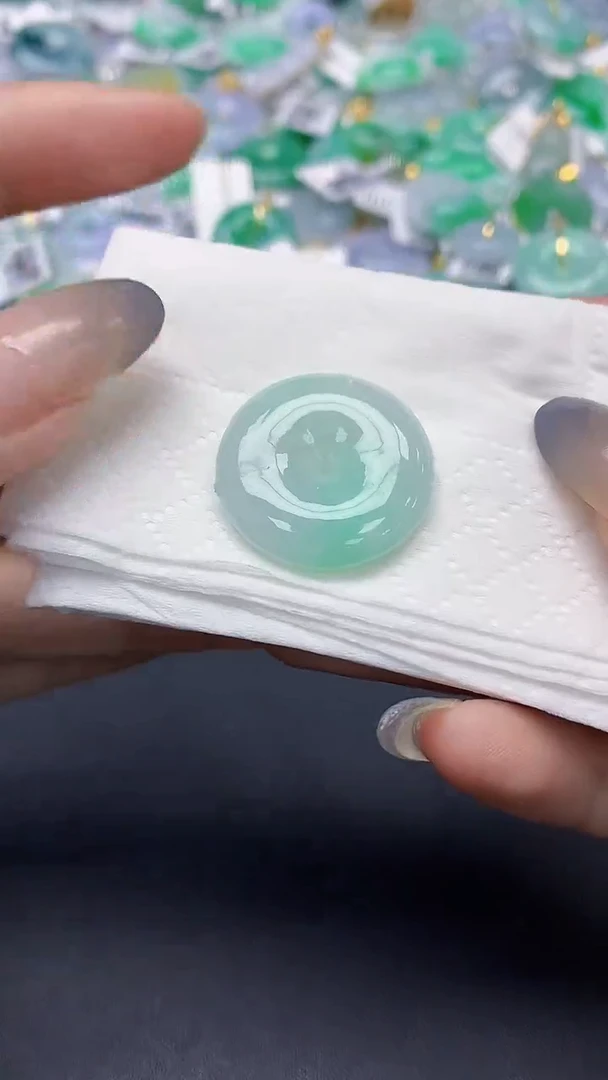 翡翠未镶嵌颈饰天然缅甸a货翡翠
